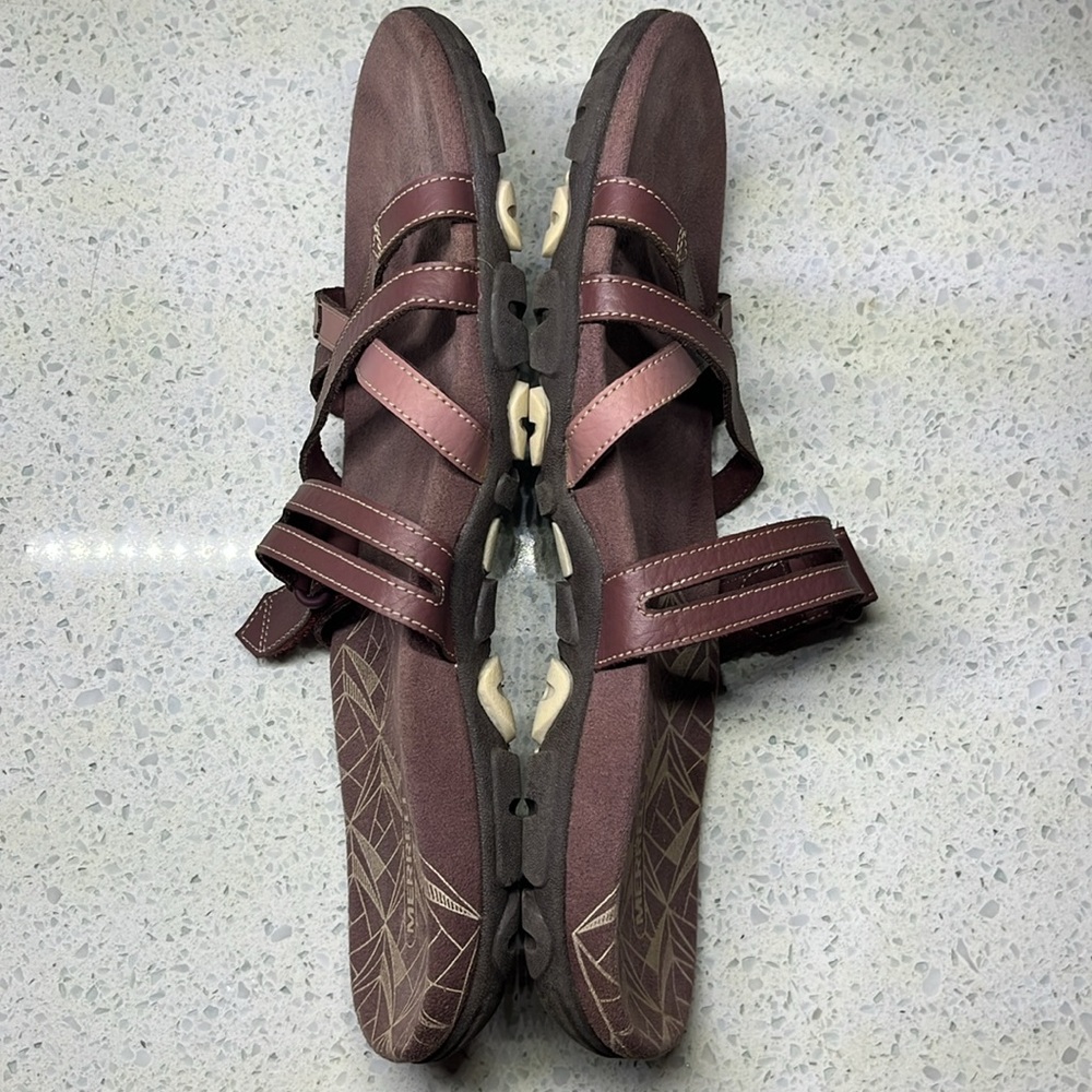 🌸🌸 Merrell Sandals 🌸🌸 - Picture 3 of 6